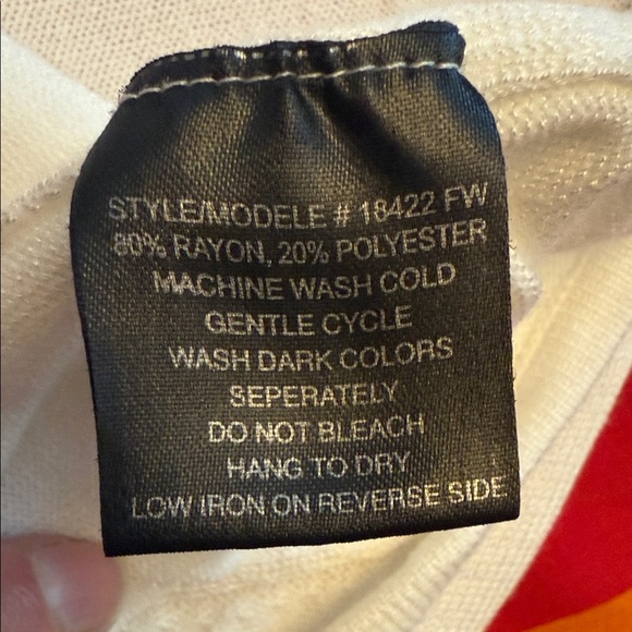 Elegant Cream colour Three quarter bell sleeve Women's Sweater. Size Med. - Picture 6 of 8